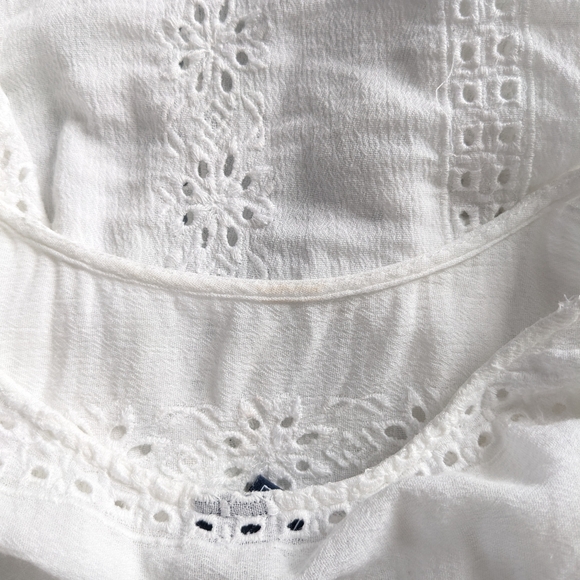 Gap White Eyelet Sleeveless Top - Picture 4 of 4